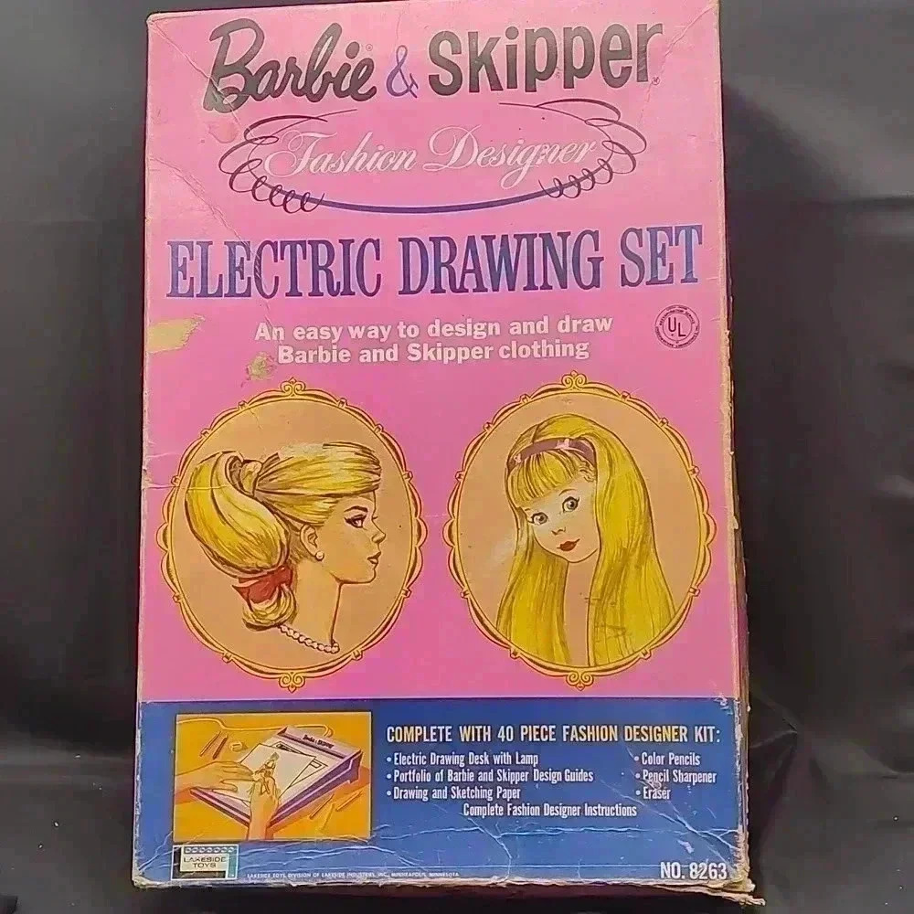 Barbie and Skipper fashion designer electric drawing set vintage 1960s